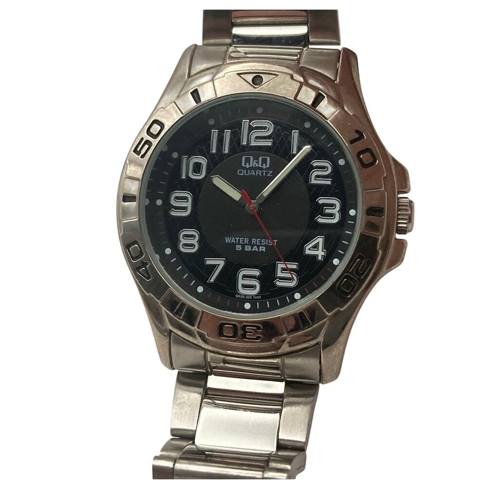 Men's Quartz Watch 42mm Q&Q Stainless Steel Band Size 7.25 - Fresh Battery